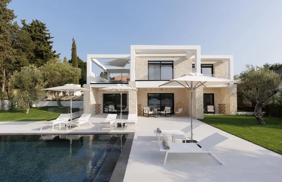 Luxurious Villa Trinity-1